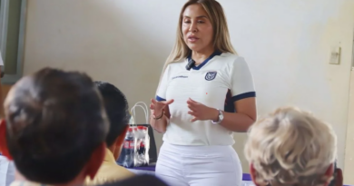 Ángela Plúa, alcaldesa de Jipijapa, recibe prisión preventiva Ángela Plúa, alcaldesa de Jipijapa, recibe prisión preventiva