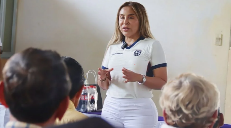 Ángela Plúa, alcaldesa de Jipijapa, recibe prisión preventiva Ángela Plúa, alcaldesa de Jipijapa, recibe prisión preventiva